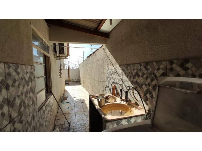 Foto 25 de 25: Casa em leilão em Várzea Grande - MT — Casa à venda em leilão