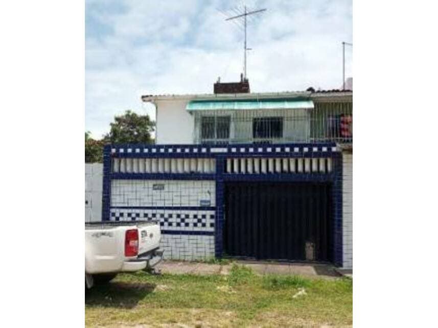 Casa em leilão em Jaboatão Dos Guararapes - PE — Casa à venda em leilão