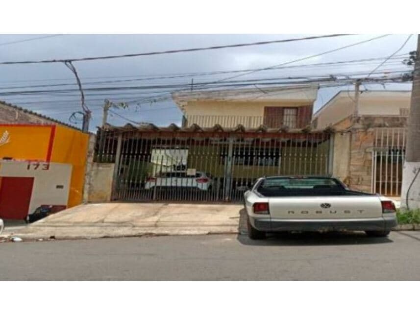 Casa em leilão em São Paulo - SP — Casa à venda em leilão