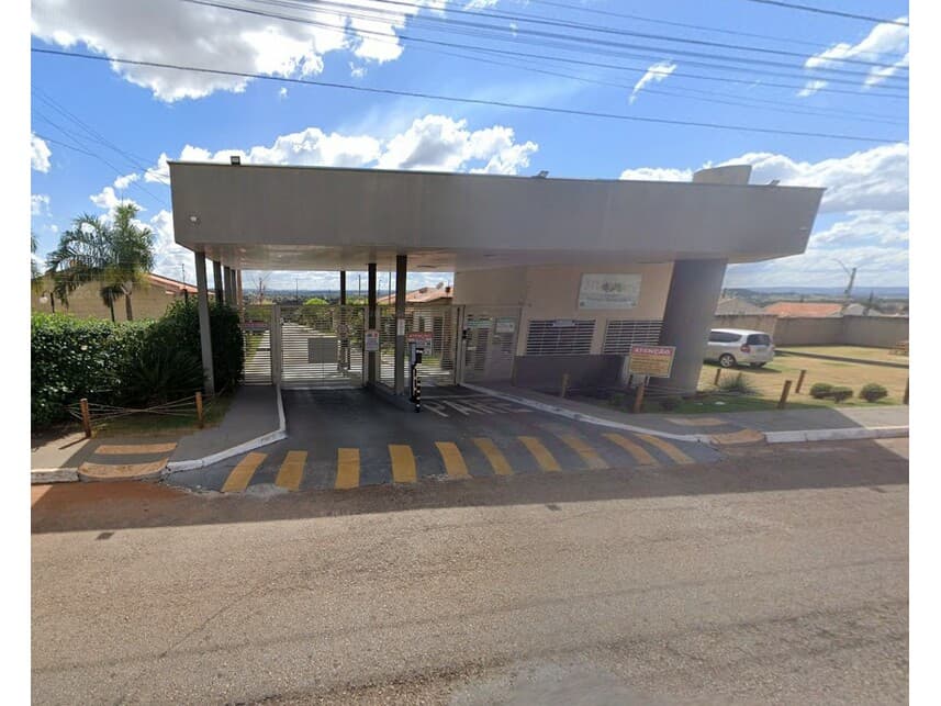 Foto 1 de 2: Casa em leilão em Goiânia - GO — Casa à venda em leilão