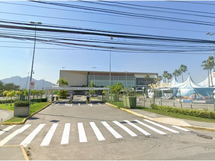 Comercial em leilão em Rio De Janeiro - RJ — Sala Comercial à venda em leilão