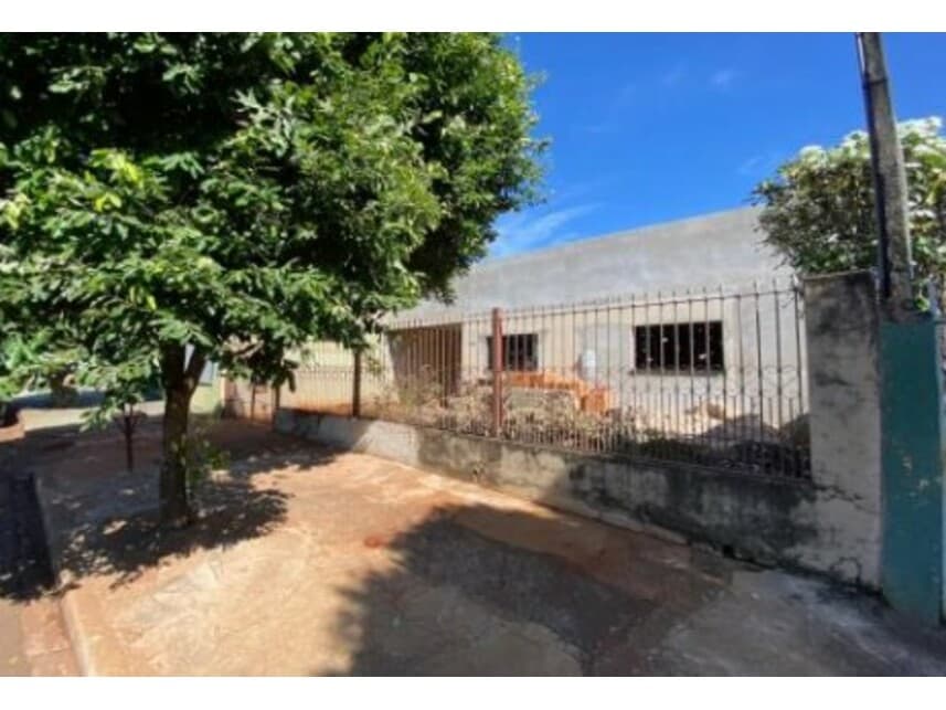 Foto 2 de 5: Casa em leilão em Londrina - PR — Casa à venda em leilão