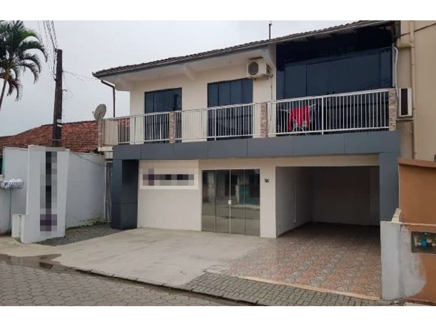 Comercial em leilão em Joinville - SC — Residencial / Comercial à venda em leilão