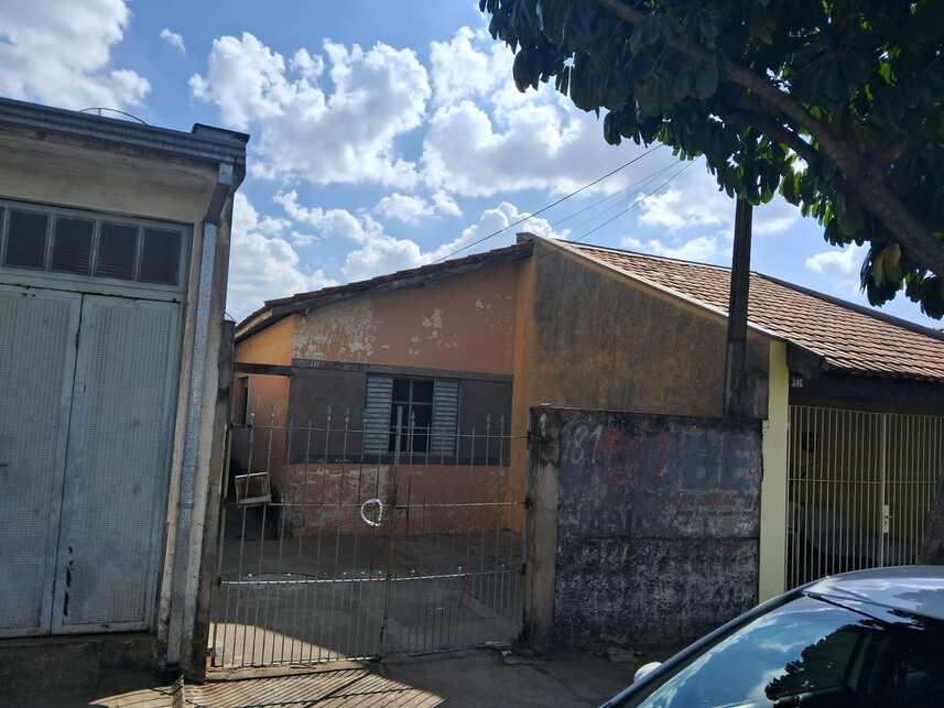 Foto 2 de 3: Casa em leilão em São Carlos - SP — Casa à venda em leilão