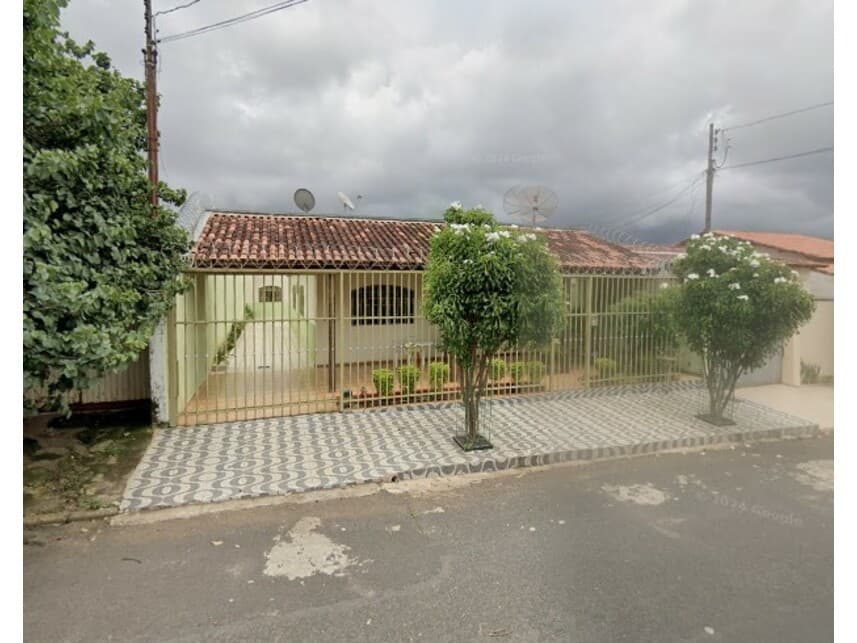 Casa em leilão em Uberlândia - MG — Casa à venda em leilão
