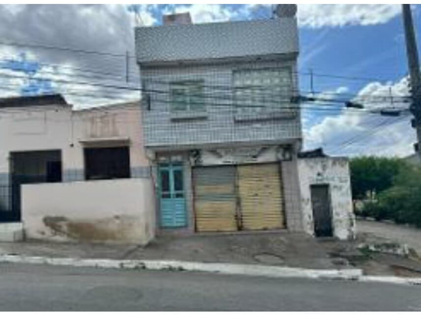 Casa em leilão em Pesqueira - PE — Casa à venda em leilão