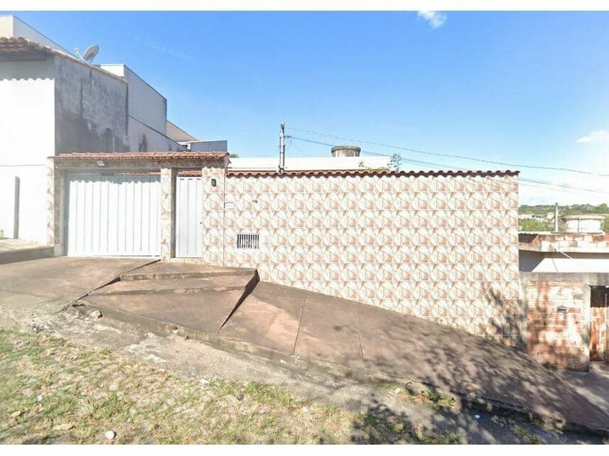 Casa em leilão em Divinópolis - MG — Casa à venda em leilão