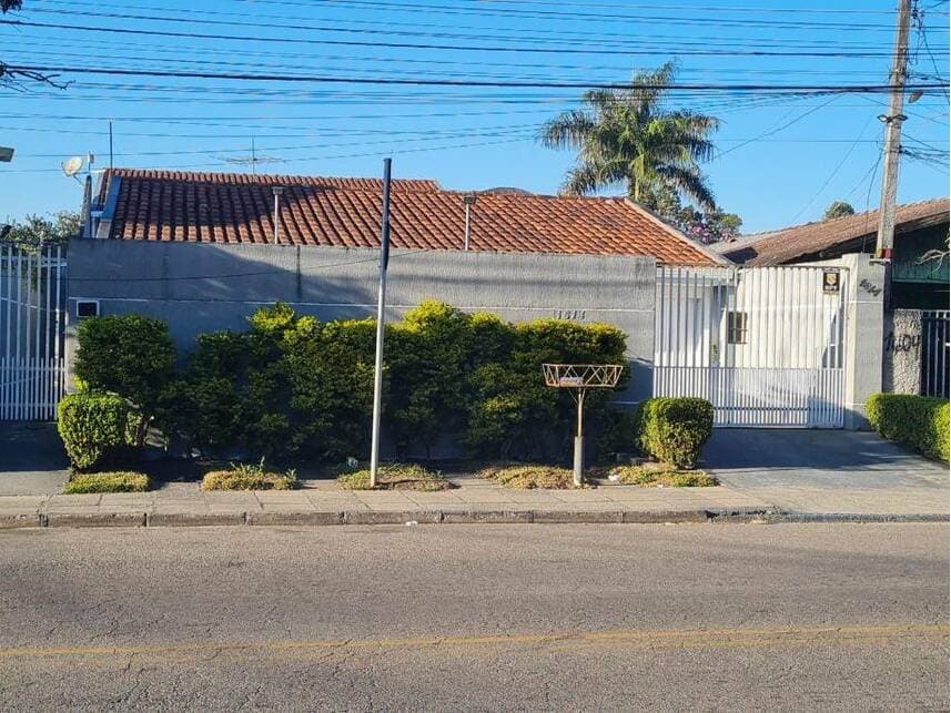 Foto 1 de 3: Casa em leilão em Curitiba - PR — Casa à venda em leilão