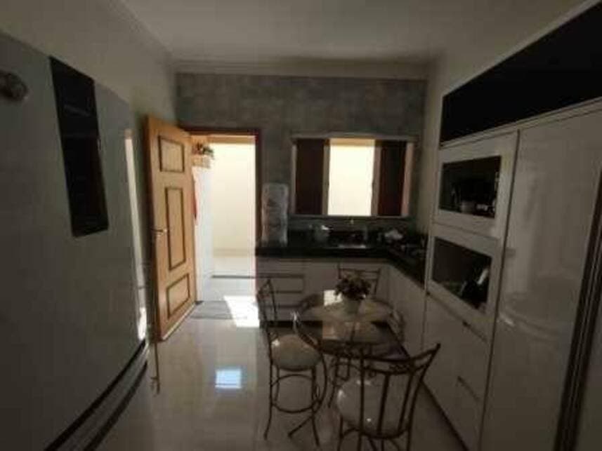 Foto 4 de 10: Casa em leilão em Caldas Novas - GO — Casa à venda em leilão