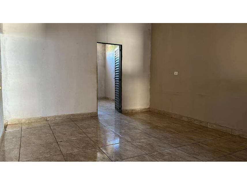 Foto 8 de 14: Casa em leilão em Ipameri - GO — Casa à venda em leilão