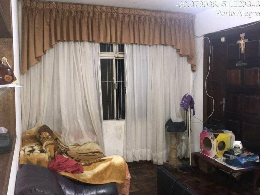 Foto 3 de 15: Casa em leilão em Porto Alegre - RS — Casa à venda em leilão