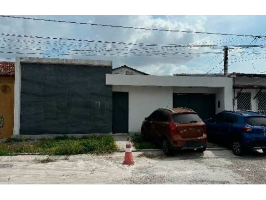 Casa em leilão em Belém - PA — Casa à venda em leilão