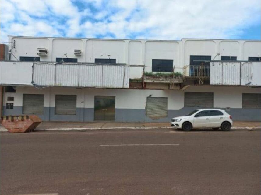 Casa em leilão em Rondonópolis - MT — Casa à venda em leilão