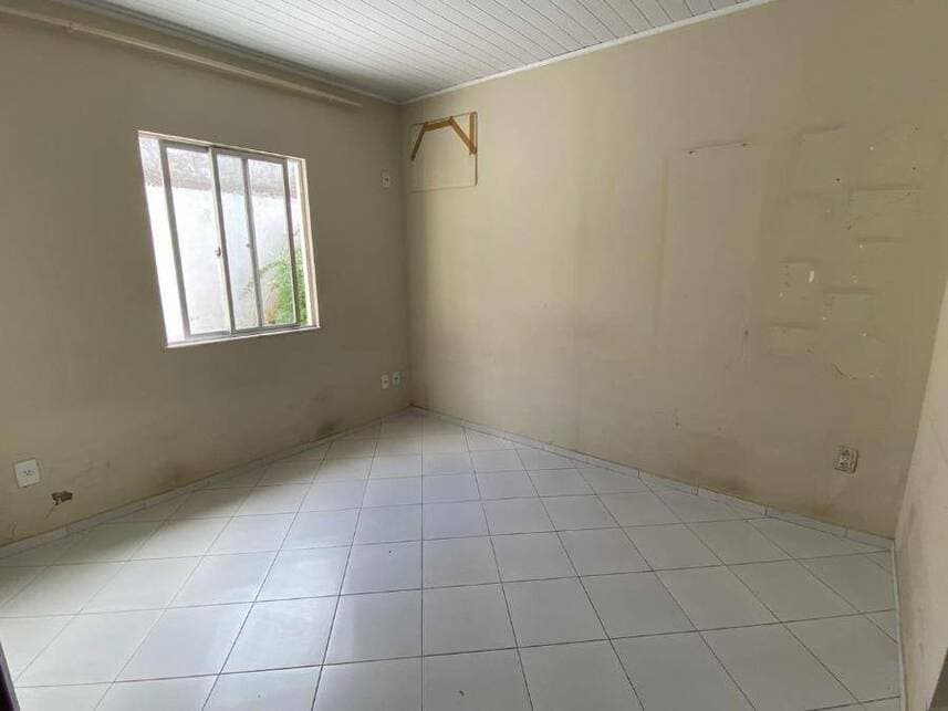 Foto 11 de 22: Casa em leilão em Feira De Santana - BA — Casa à venda em leilão