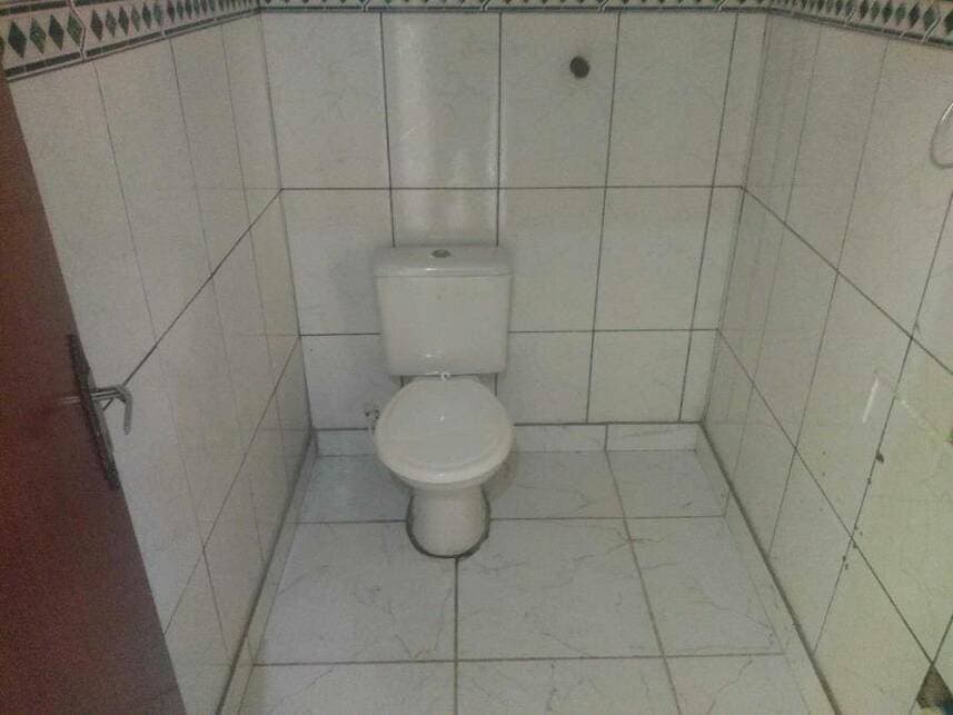 Foto 16 de 21: Casa em leilão em Porto Alegre - RS — Casa à venda em leilão