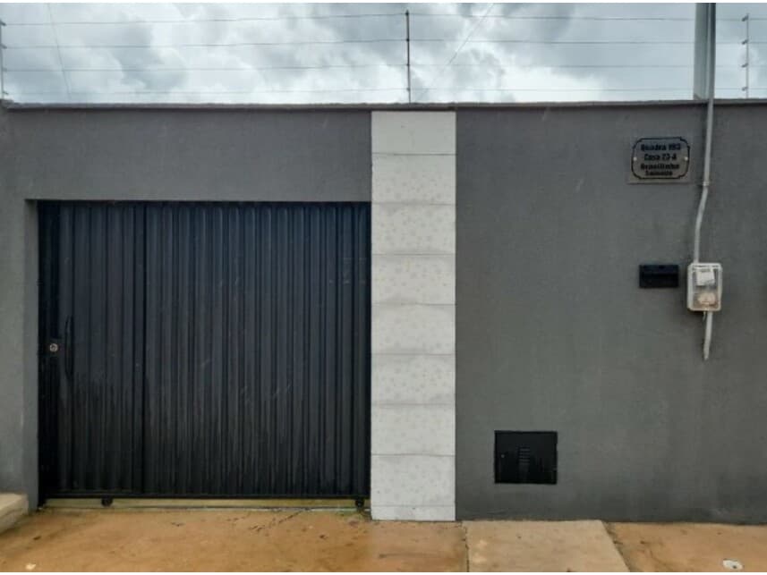 Casa em leilão em Planaltina - GO — Casa à venda em leilão