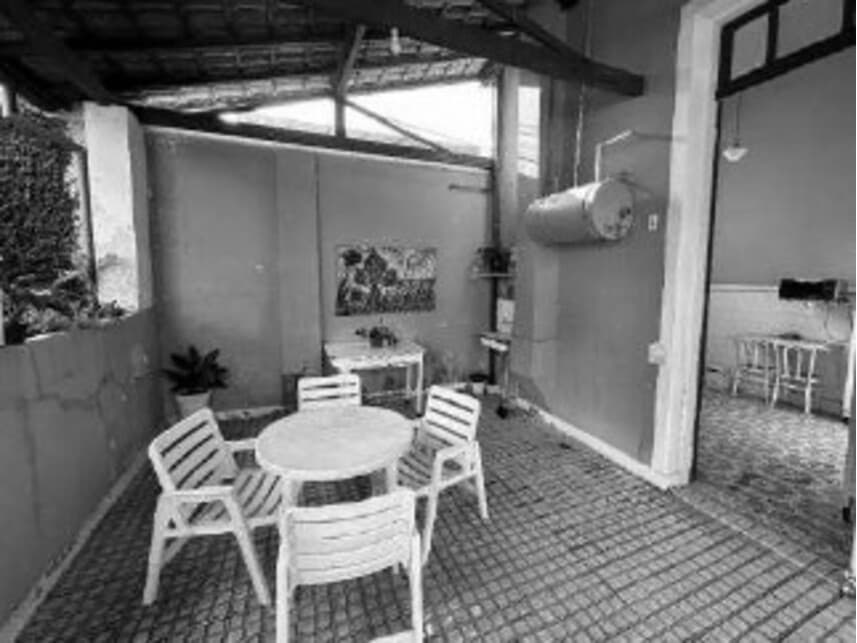 Foto 8 de 12: Casa em leilão em Carangola - MG — Casa à venda em leilão