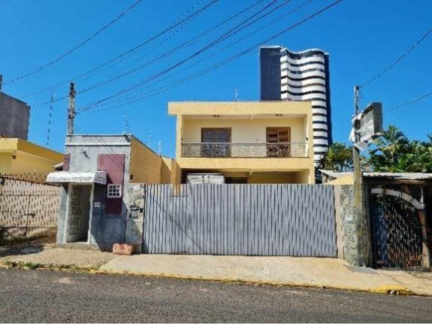 Casa em leilão em Bauru - SP — Casa à venda em leilão