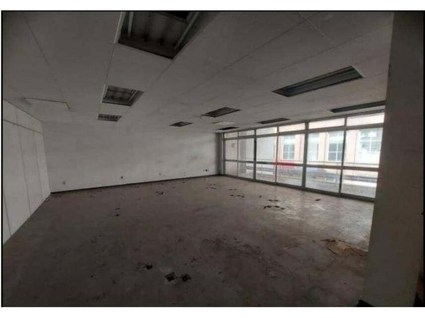Foto 12 de 14: Comercial em leilão em Porto Alegre - RS — Prédio Comercial à venda em leilão