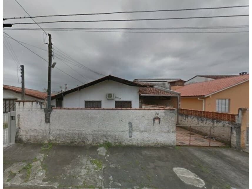 Casa em leilão em Joinville - SC — Casa à venda em leilão