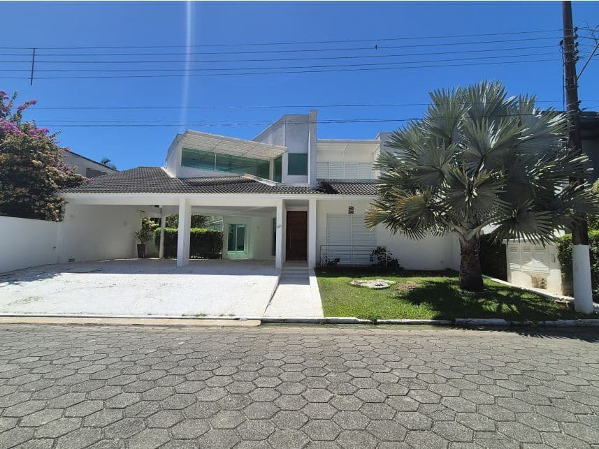 Casa em leilão em Guarujá - SP — Casa à venda em leilão