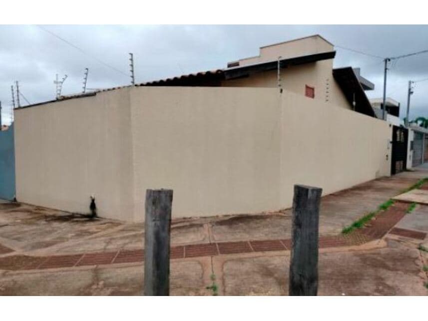 Foto 3 de 3: Casa em leilão em Campo Grande - MS — Casa à venda em leilão