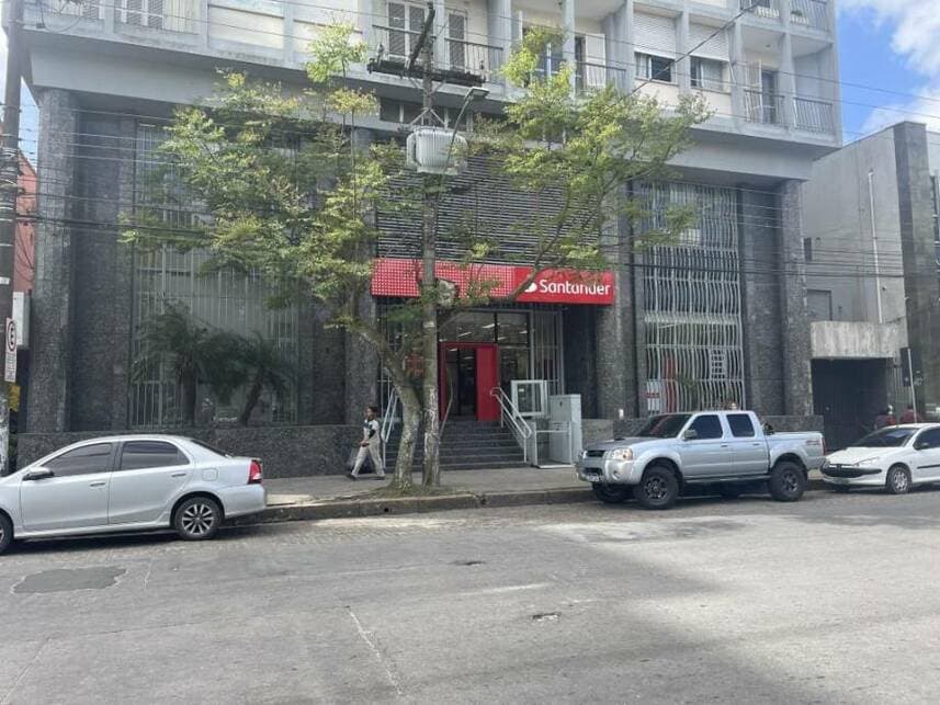 Foto 2 de 10: Comercial em leilão em Pelotas - RS — Loja à venda em leilão
