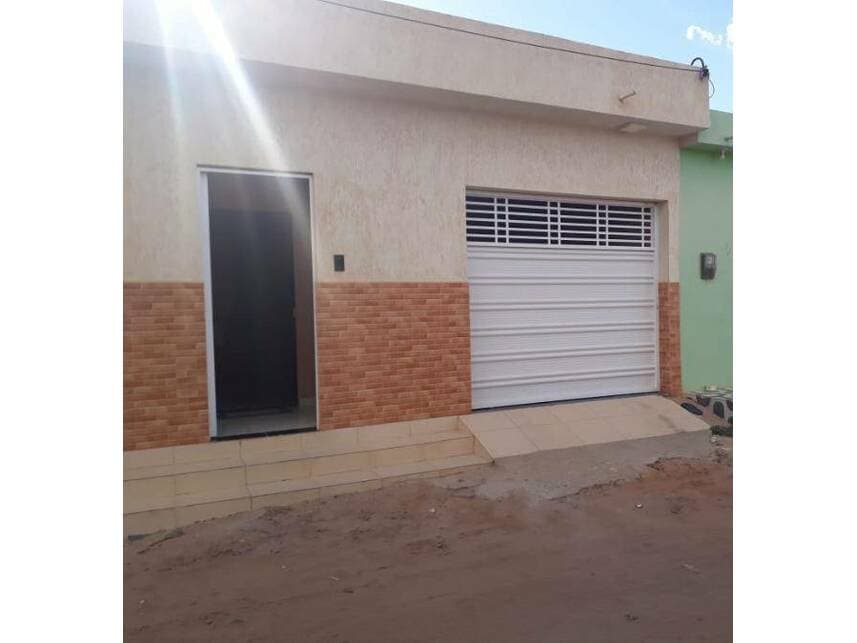 Casa em leilão em Tupanatinga - PE — Casa à venda em leilão