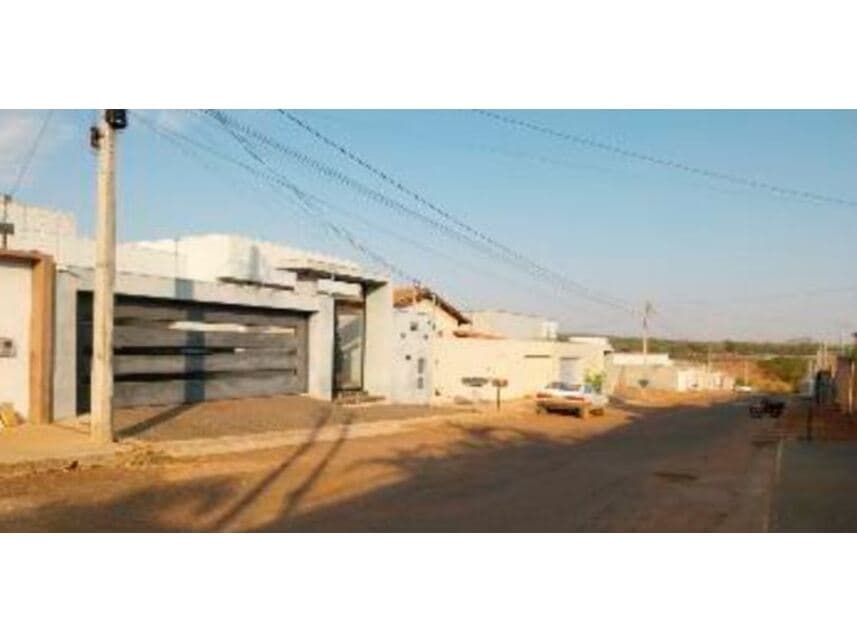 Casa em leilão em Silvânia - GO — Casa à venda em leilão