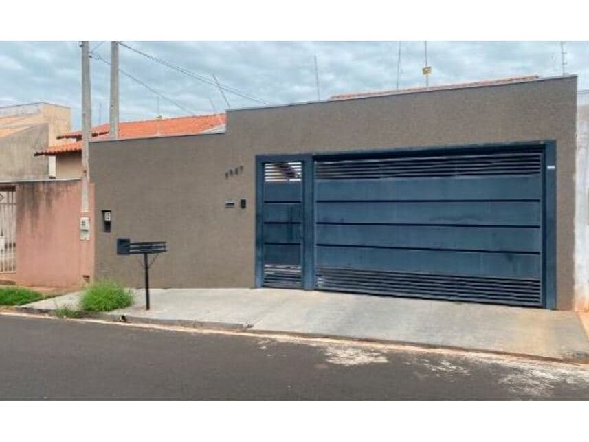 Casa em leilão em São José Do Rio Preto - SP — Casa à venda em leilão