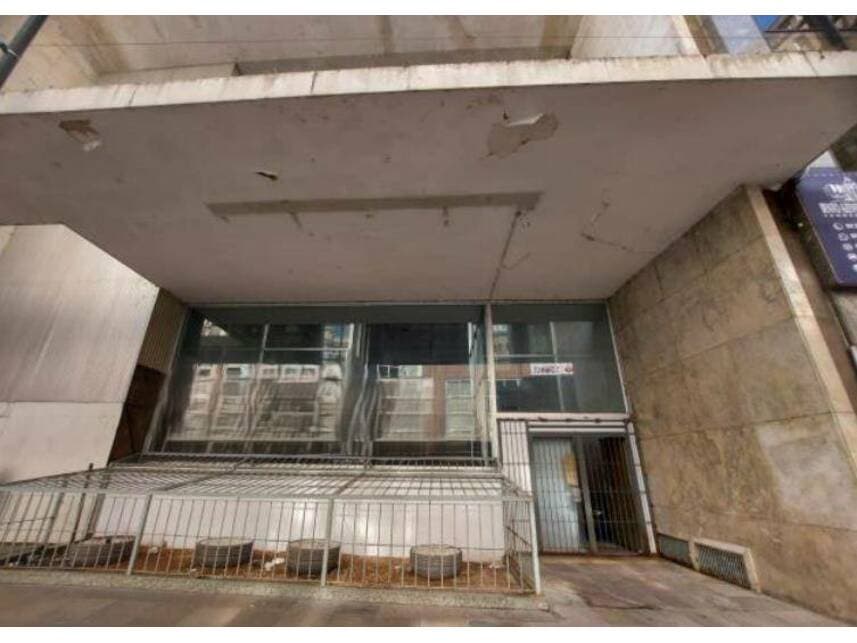 Foto 4 de 14: Comercial em leilão em Porto Alegre - RS — Prédio Comercial à venda em leilão