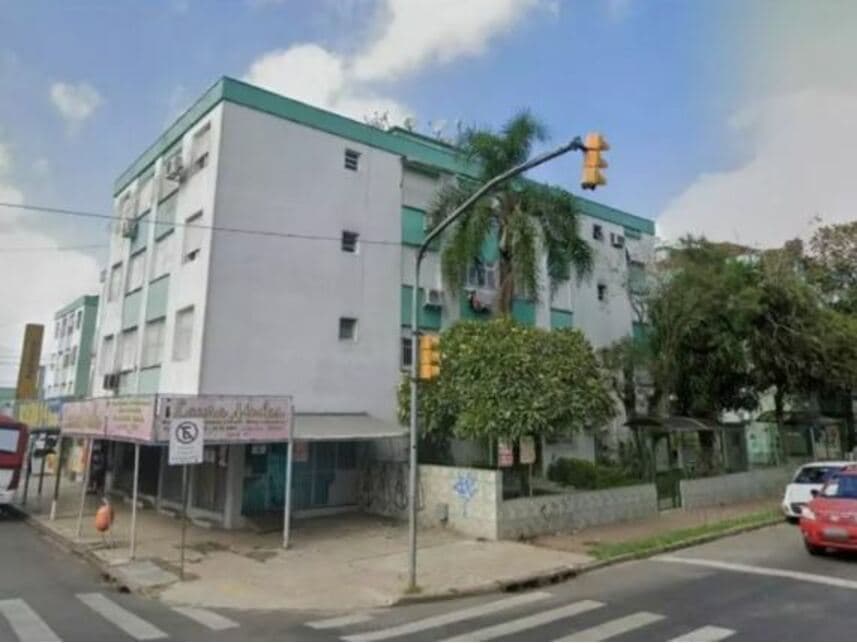Foto 1 de 3: Apartamento em leilão em Porto Alegre - RS — Apartamento à venda em leilão