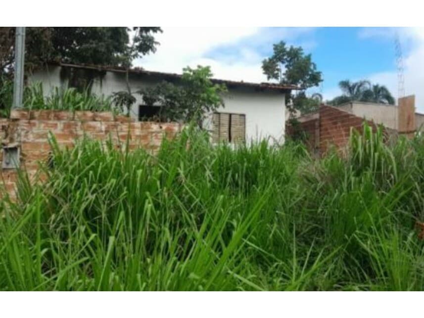 Foto 3 de 3: Casa em leilão em Guapó - GO — Casa à venda em leilão