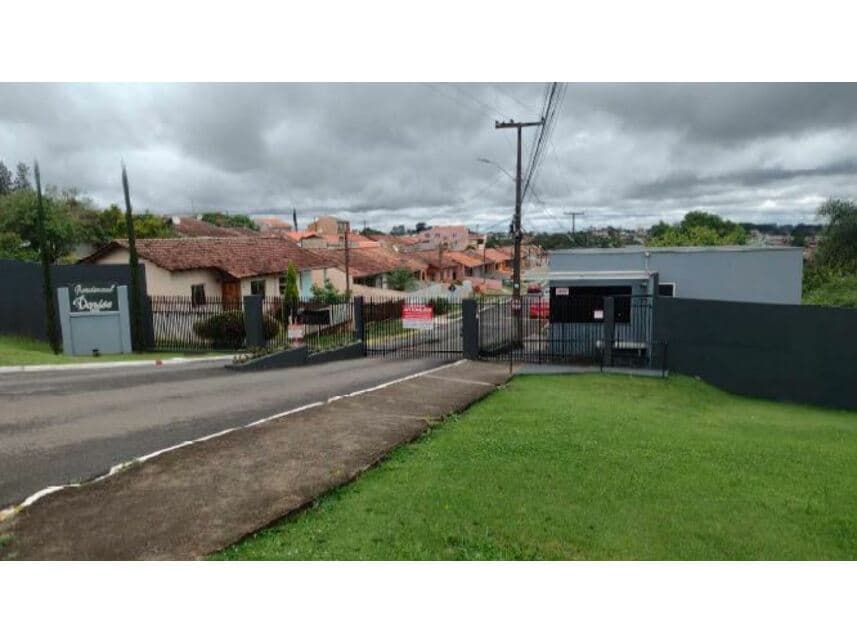 Foto 1 de 3: Casa em leilão em Campo Largo - PR — Casa à venda em leilão