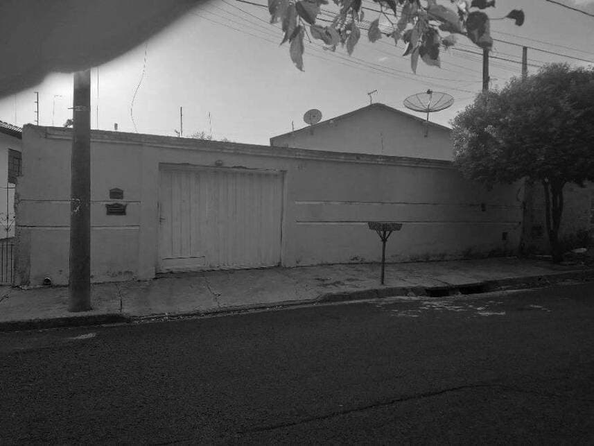 Casa em leilão em Matão - SP — Casa à venda em leilão