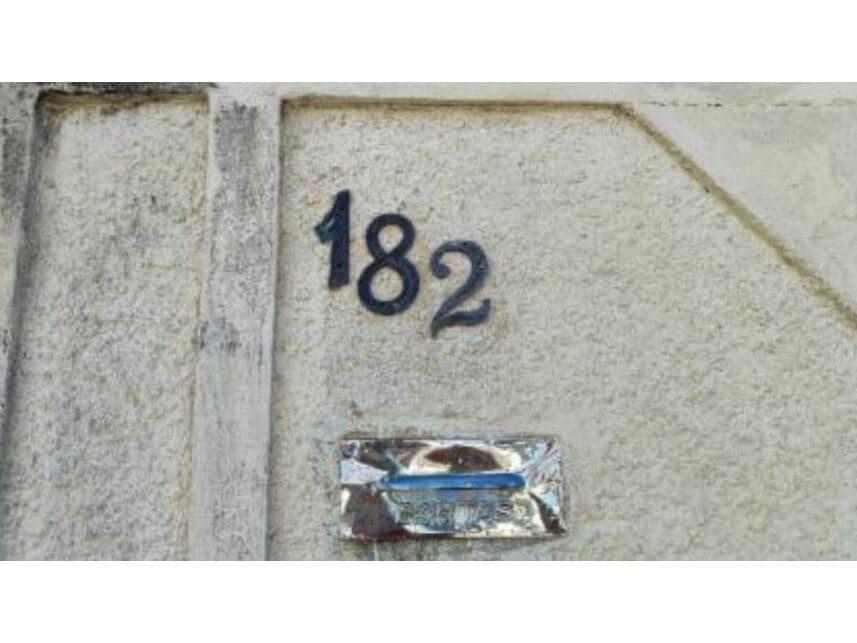 Foto 2 de 2: Casa em leilão em Magé - RJ — Casa à venda em leilão