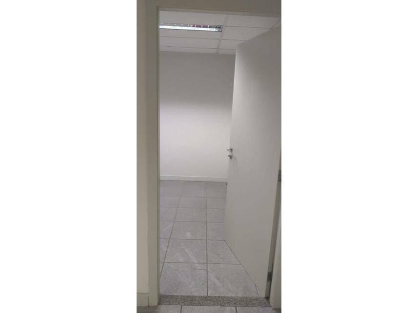 Foto 10 de 24: Imóvel em leilão em Vitória - ES — Ex-Agência à venda em leilão