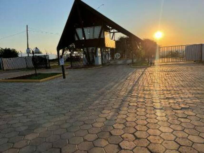 Casa em leilão em Paulicéia - SP — Casa à venda em leilão