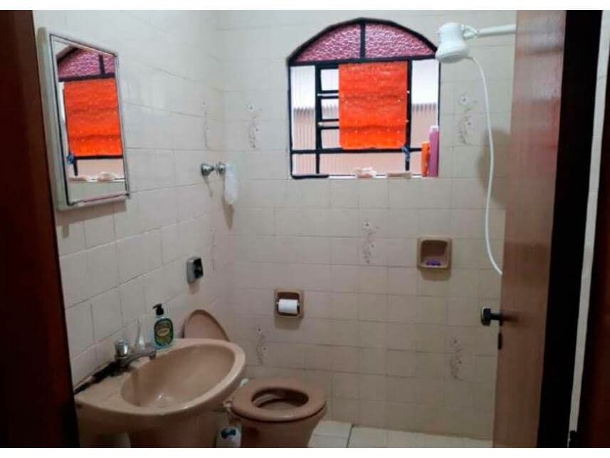 Foto 5 de 9: Casa em leilão em Araçatuba - SP — Casa à venda em leilão