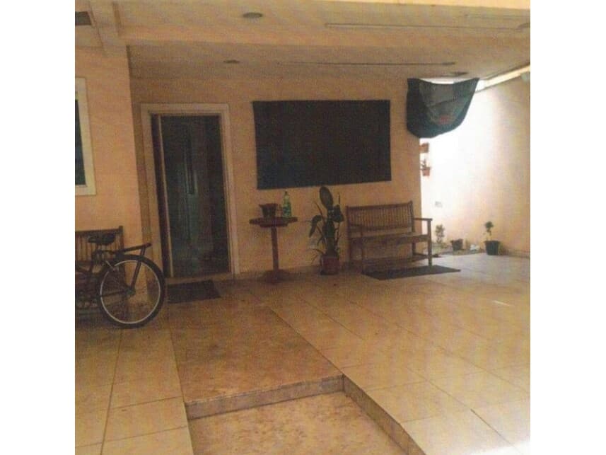 Foto 3 de 7: Casa em leilão em Guarujá - SP — Sobrado à venda em leilão