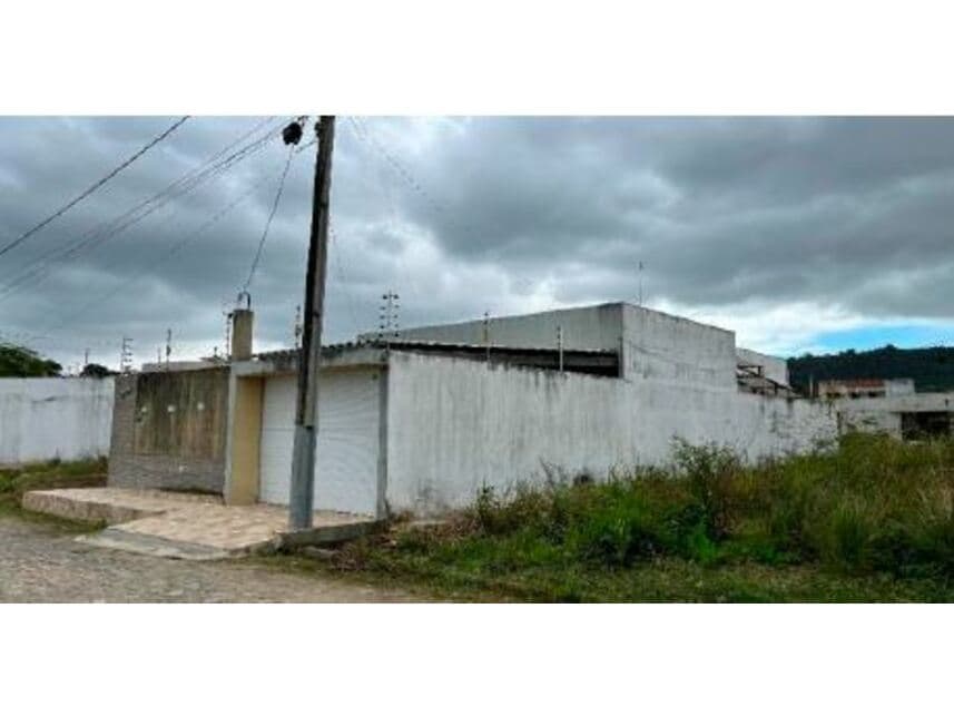Foto 3 de 3: Casa em leilão em Vitória De Santo Antão - PE — Casa à venda em leilão