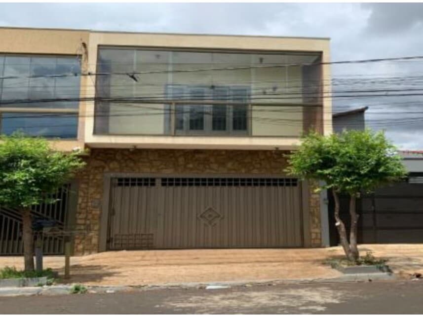 Casa em leilão em Ribeirão Preto - SP — Casa à venda em leilão