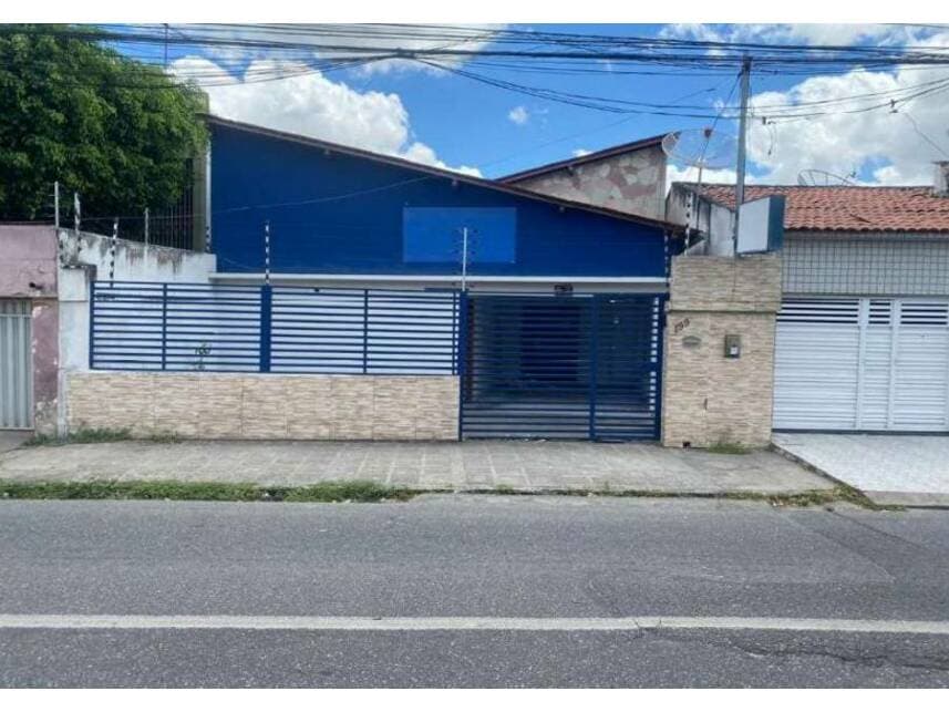 Casa em leilão em Campina Grande - PB — Casa à venda em leilão