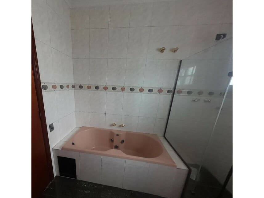 Foto 10 de 12: Casa em leilão em São Paulo - SP — Casa à venda em leilão