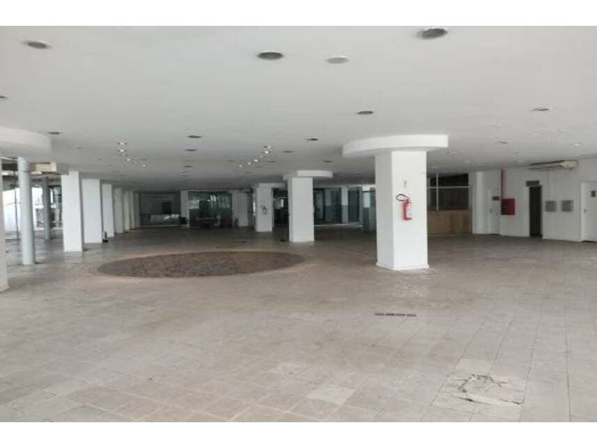 Foto 7 de 18: Comercial em leilão em Rio De Janeiro - RJ — Prédio à venda em leilão