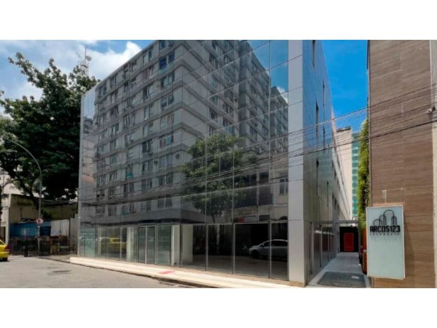 Comercial em leilão em Rio De Janeiro - RJ — Sala Comercial à venda em leilão