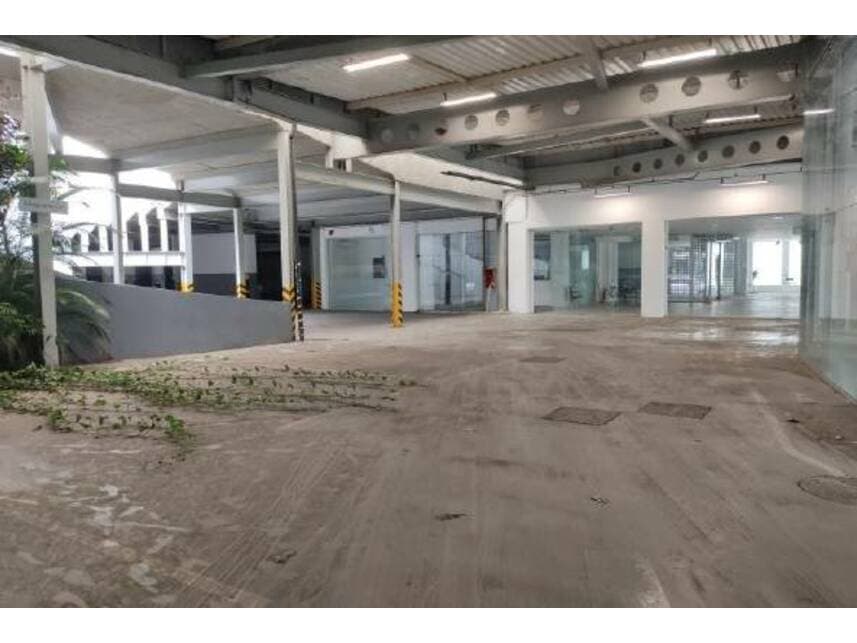 Foto 16 de 18: Comercial em leilão em Rio De Janeiro - RJ — Prédio à venda em leilão