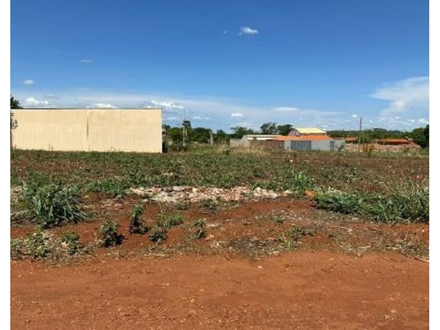 Foto 1 de 2: Terreno em leilão em Planura - MG — Terreno à venda em leilão