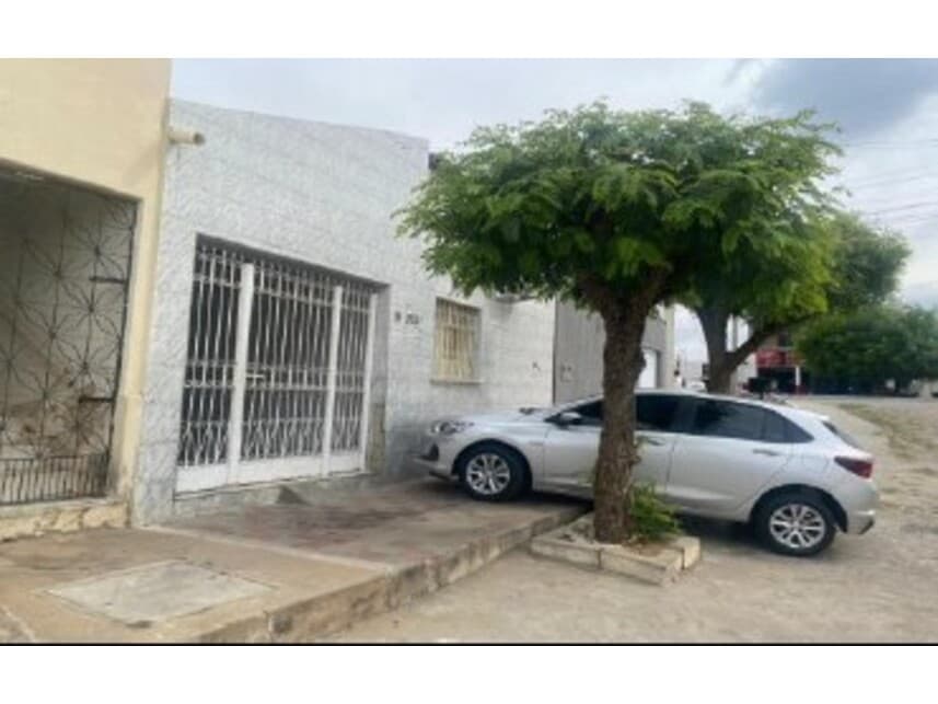 Foto 2 de 2: Casa em leilão em Independência - CE — Casa à venda em leilão