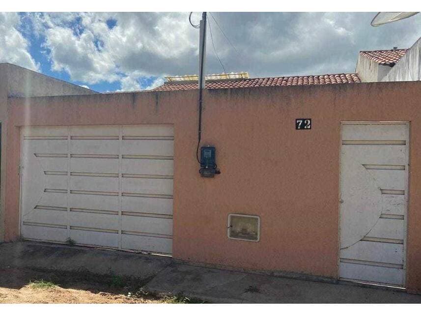 Casa em leilão em Penaforte - CE — Casa à venda em leilão